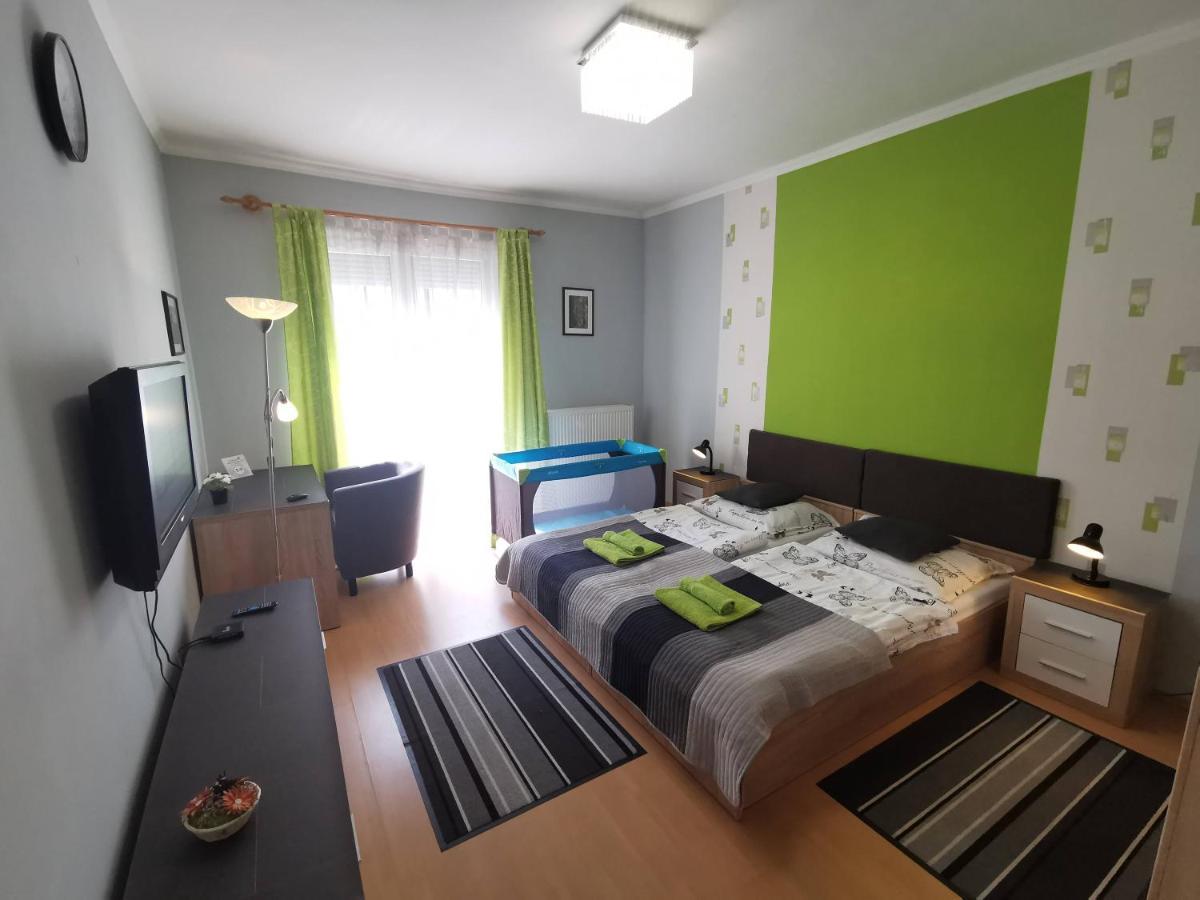 Smart Szallas Apartman Miskolc Exterior foto